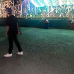 Meet your Posher, Sebastian